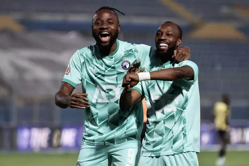 السادس على التوالي.. بيراميدز يفوز على المقاولون ويرتقي لوصافة الدوري